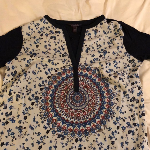 Long shirt! - Picture 2 of 3